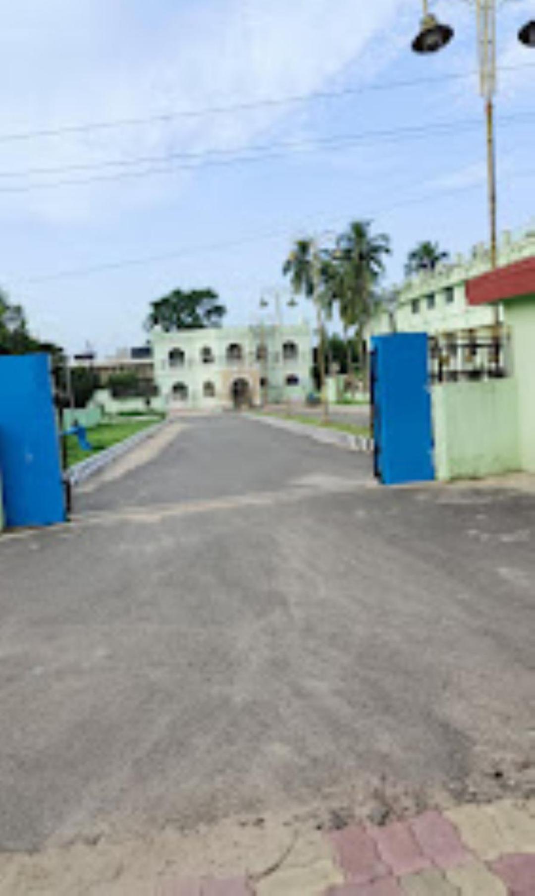 Hotel Circuit House,Cuttack Extérieur photo